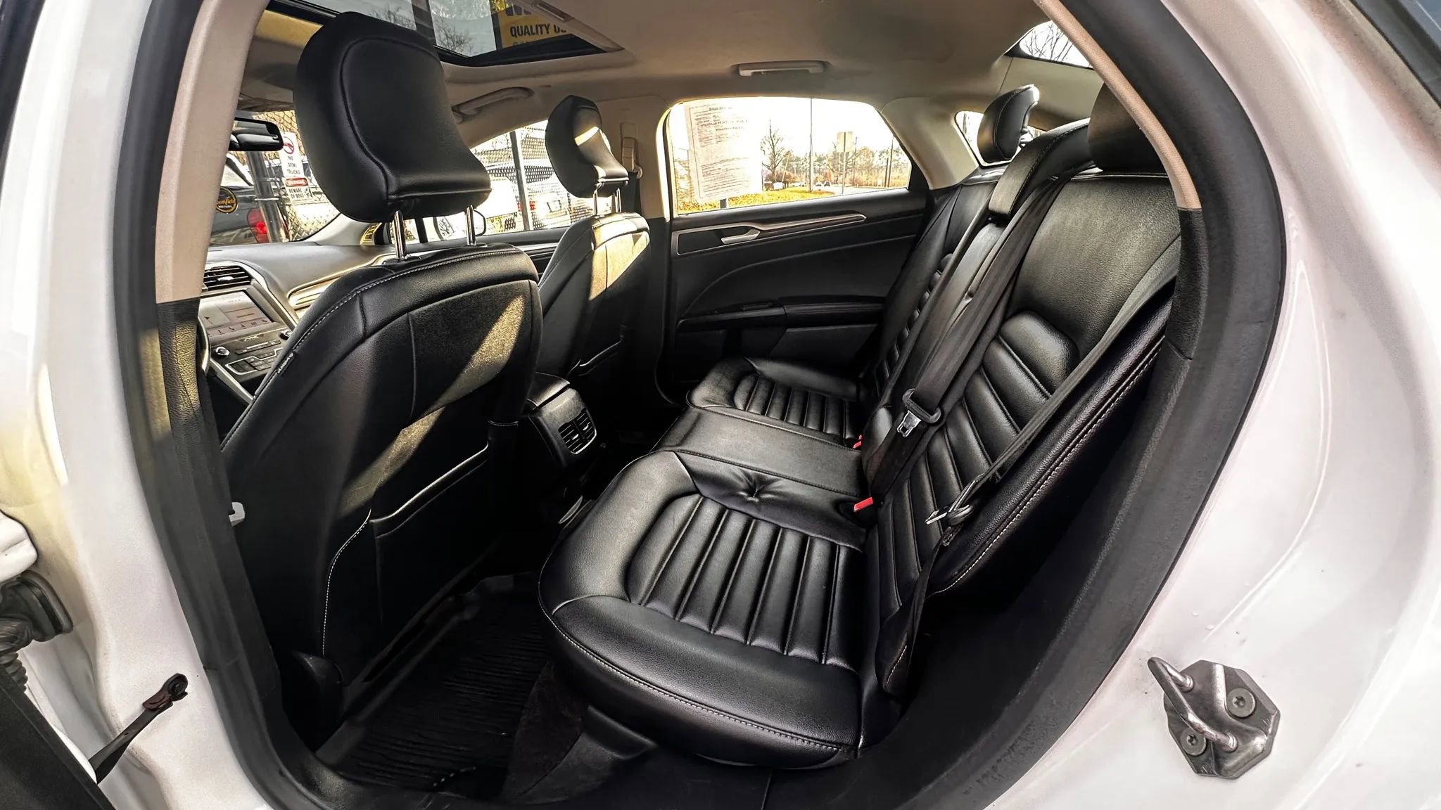 Used 2019 Ford Fusion SEL image 21