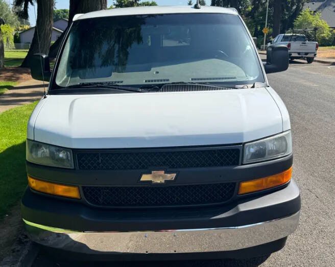 Used 2018 Chevrolet Express 2500 LS w/ Driver Convenience Package RWD image 8