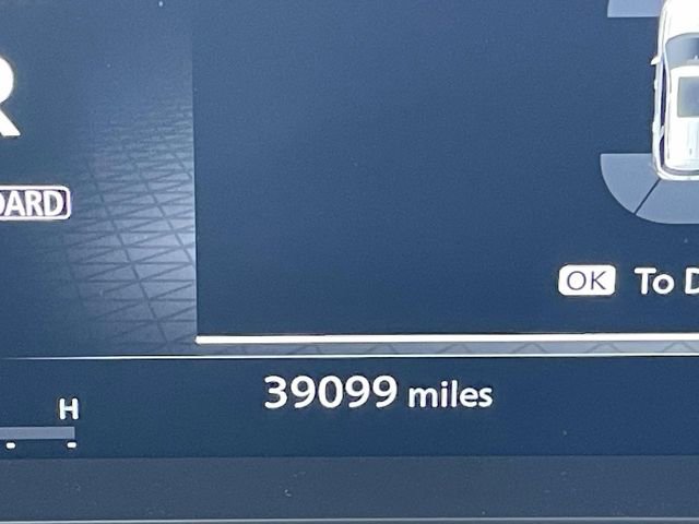 Used 2024 Nissan Pathfinder Platinum FWD image 30