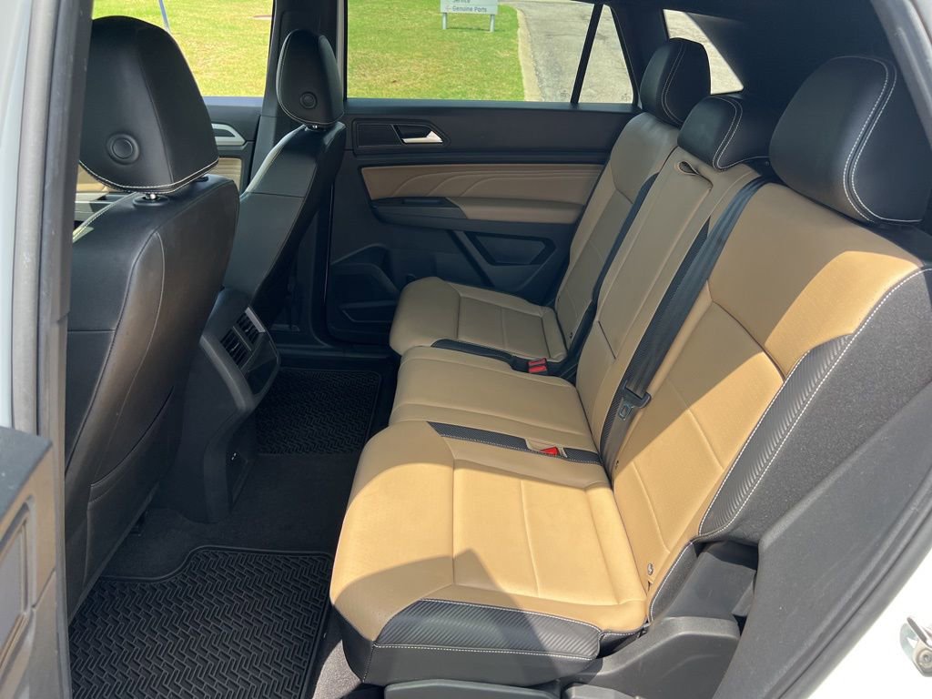Certified 2023 Volkswagen Atlas Cross Sport SEL R-Line AWD/4WD image 25