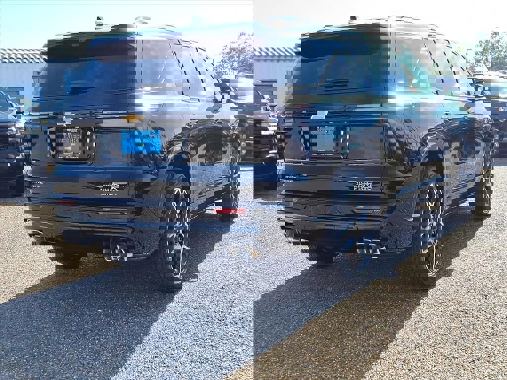 New 2026 Chevrolet Traverse High Country image 4