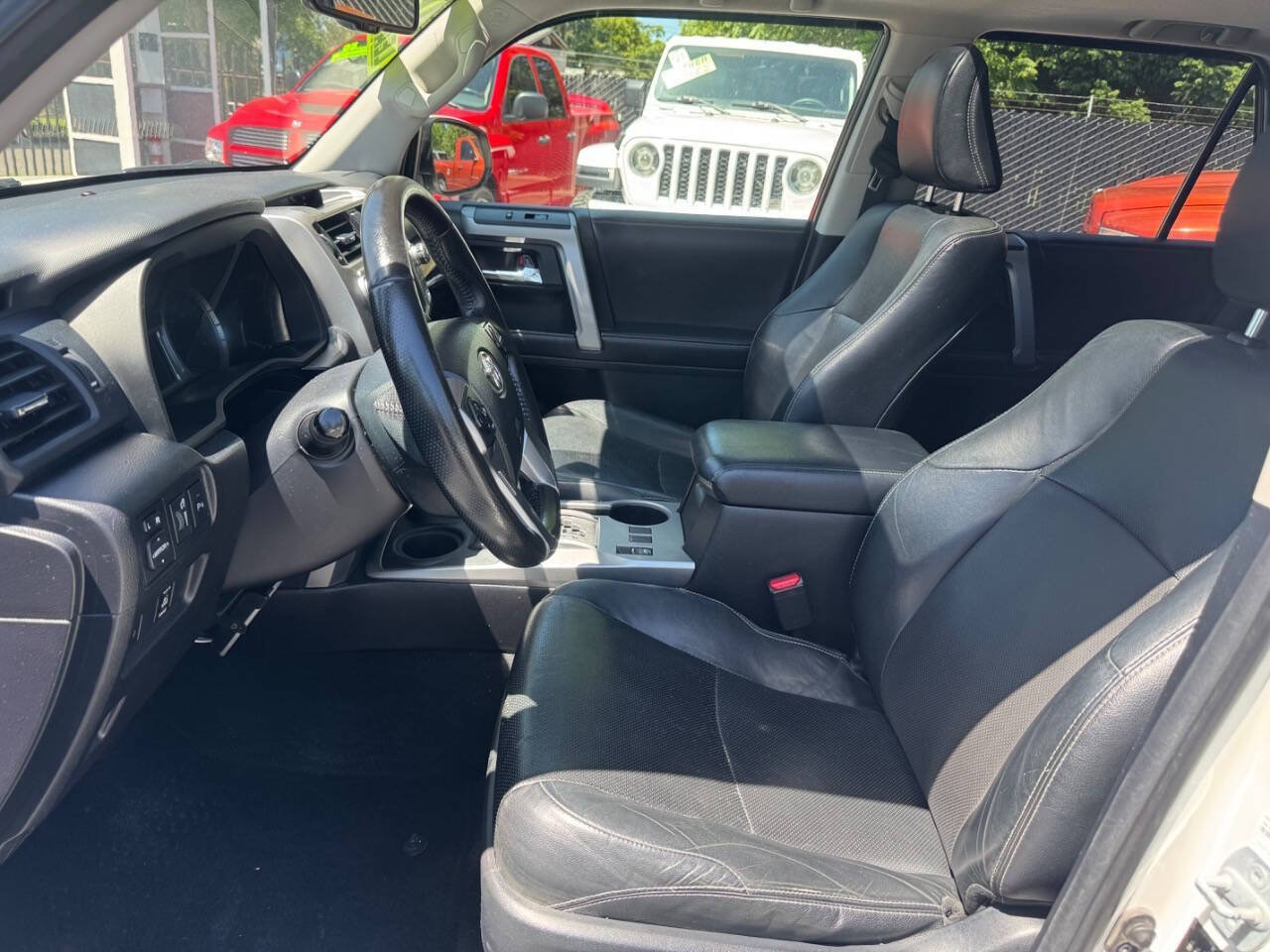 Used 2015 Toyota 4Runner Limited AWD/4WD image 8