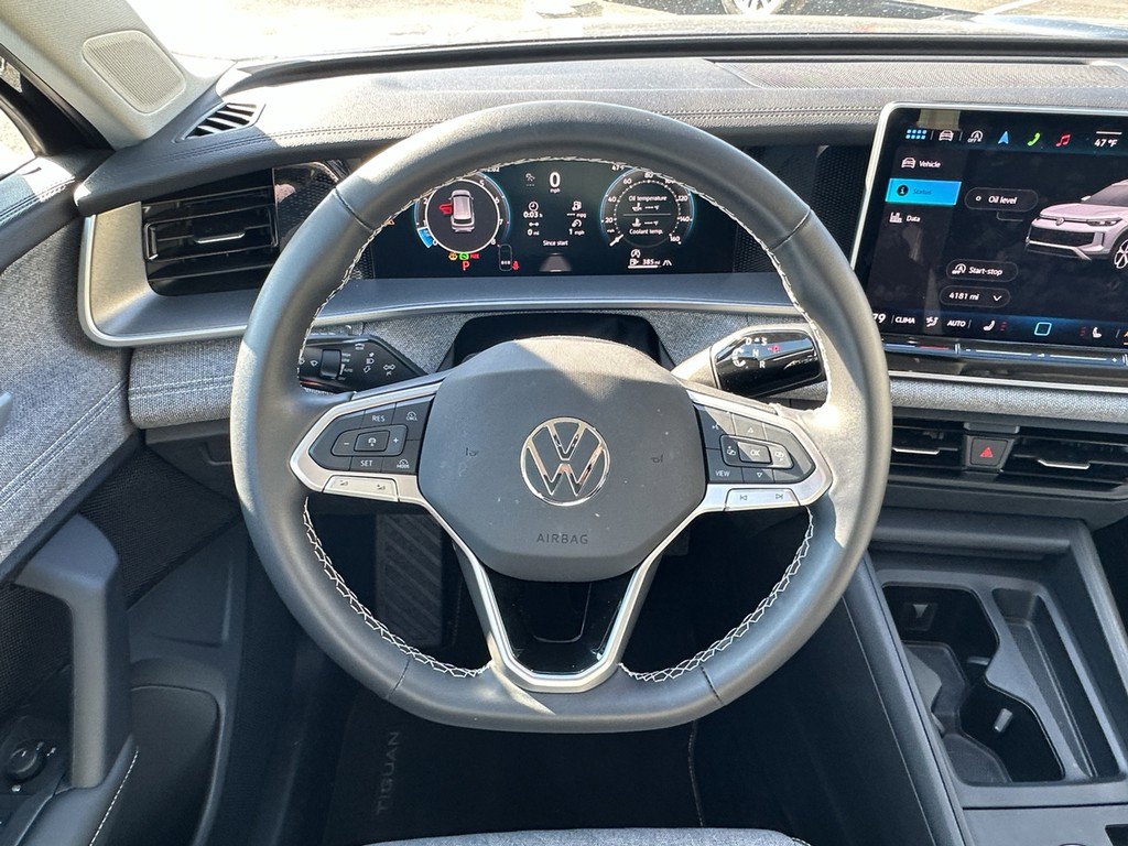 Used 2025 Volkswagen Tiguan S image 13