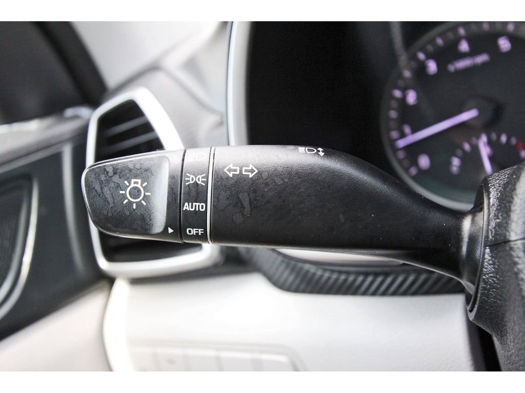 Used 2020 Hyundai Tucson Value FWD image 17