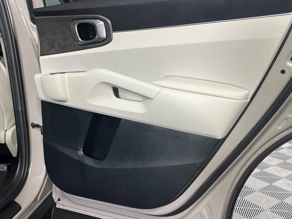 Used 2025 Kia Sorento X-Line EX image 28