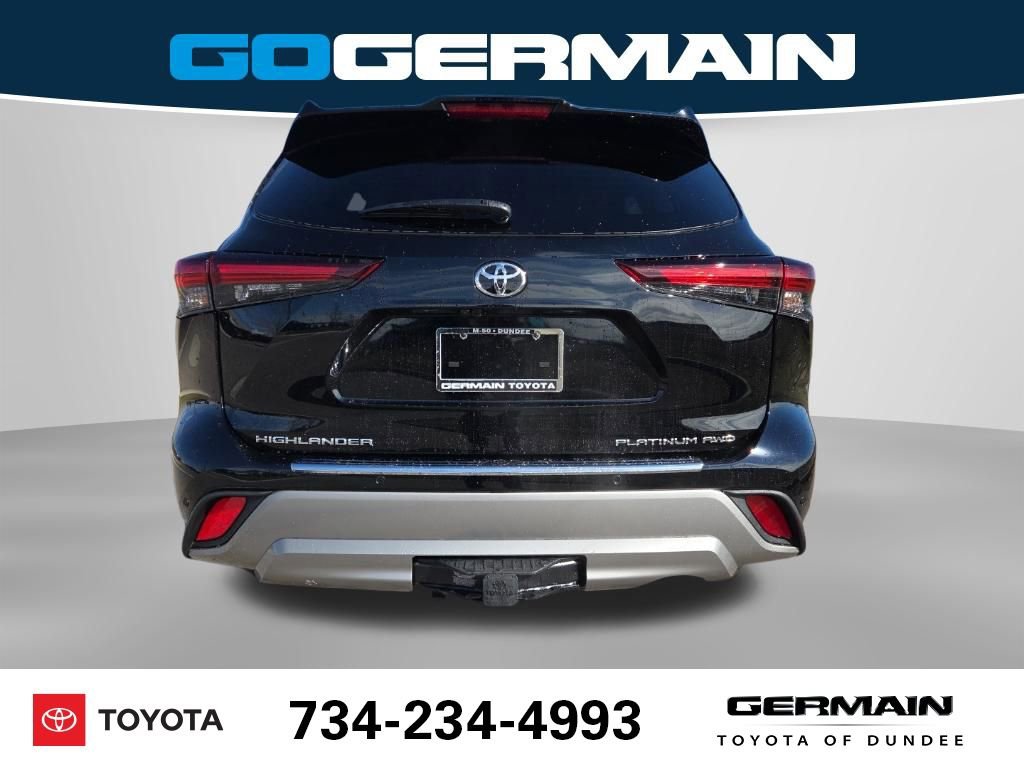 New 2026 Toyota Highlander Platinum image 9