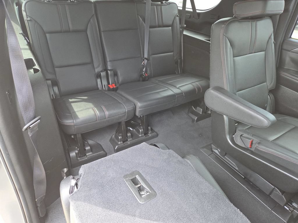 Used 2021 Chevrolet Suburban RST w/ Luxury Package AWD/4WD image 19