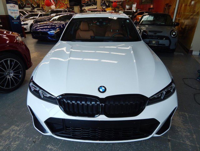 Used 2023 BMW 330i xDrive Sedan w/ M Sport Package image 4