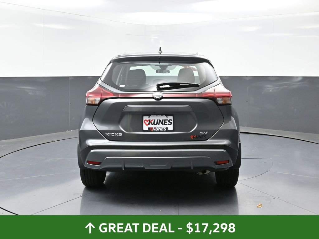 Used 2024 Nissan Kicks SV image 14