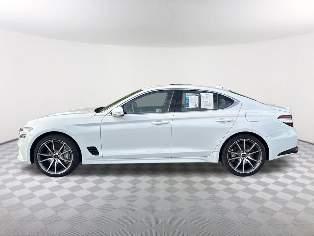 Used 2025 Genesis G70 2.5T RWD image 8