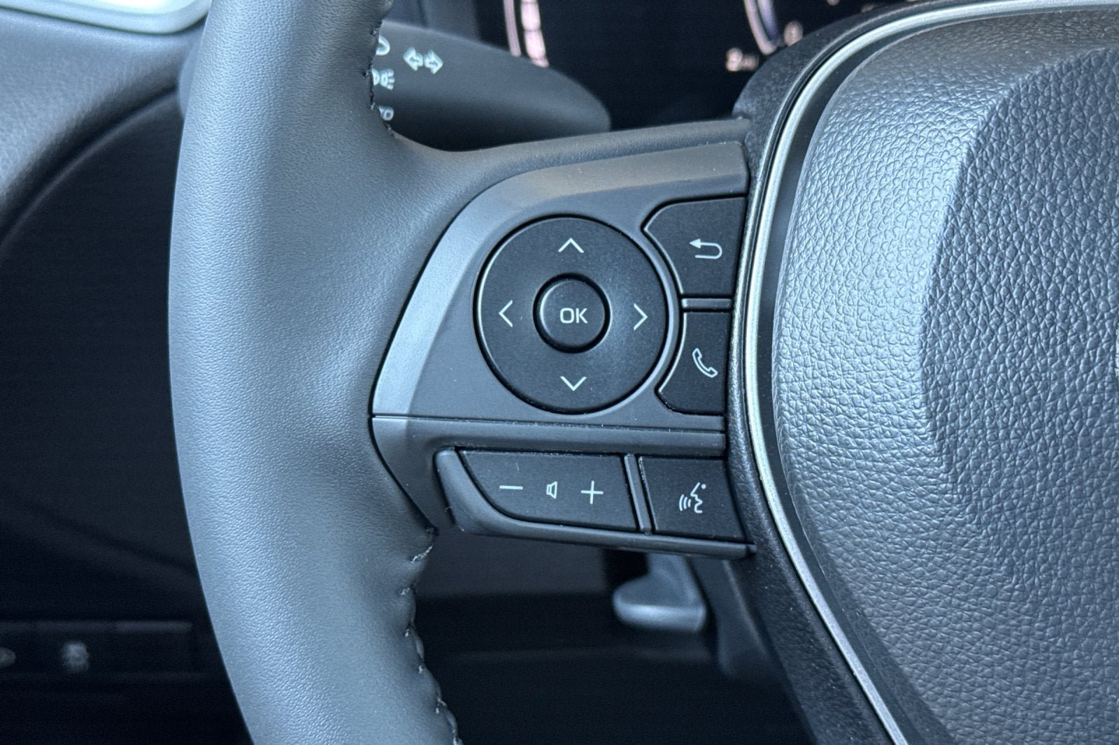 New 2026 Toyota Corolla Cross LE FWD image 25