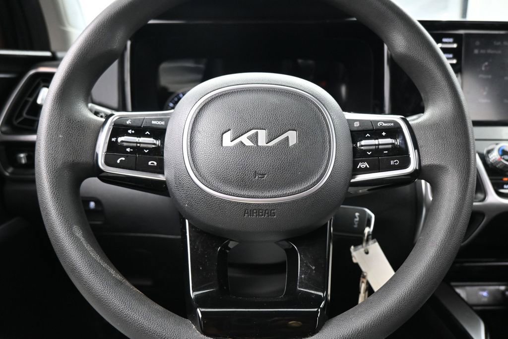 Used 2022 Kia Sorento LX FWD image 25