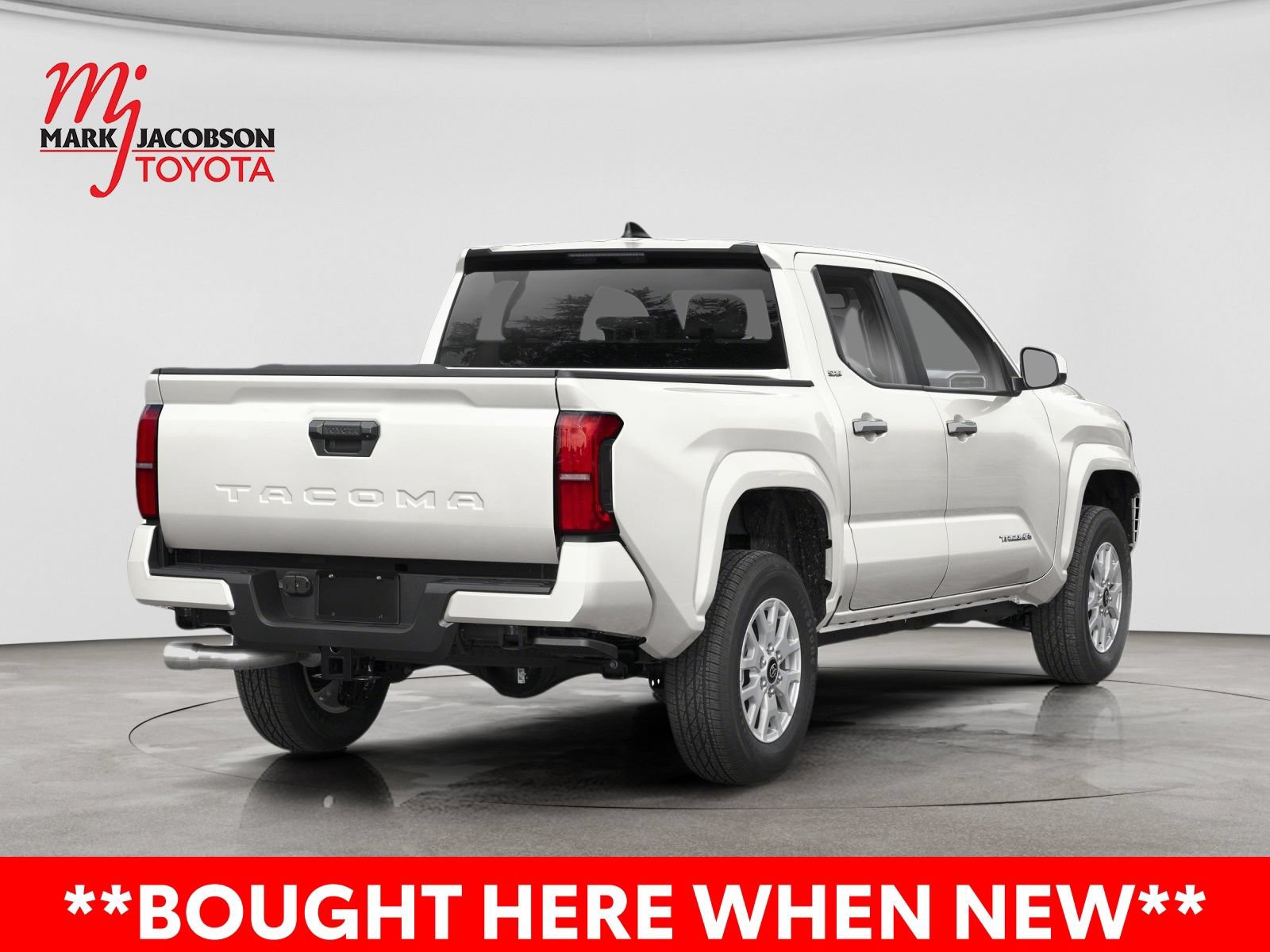 Used 2025 Toyota Tacoma SR5 RWD image 3