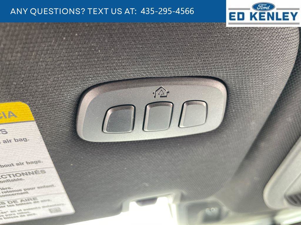 Used 2020 Ford Explorer Platinum w/ Premium Technology Package AWD/4WD image 19