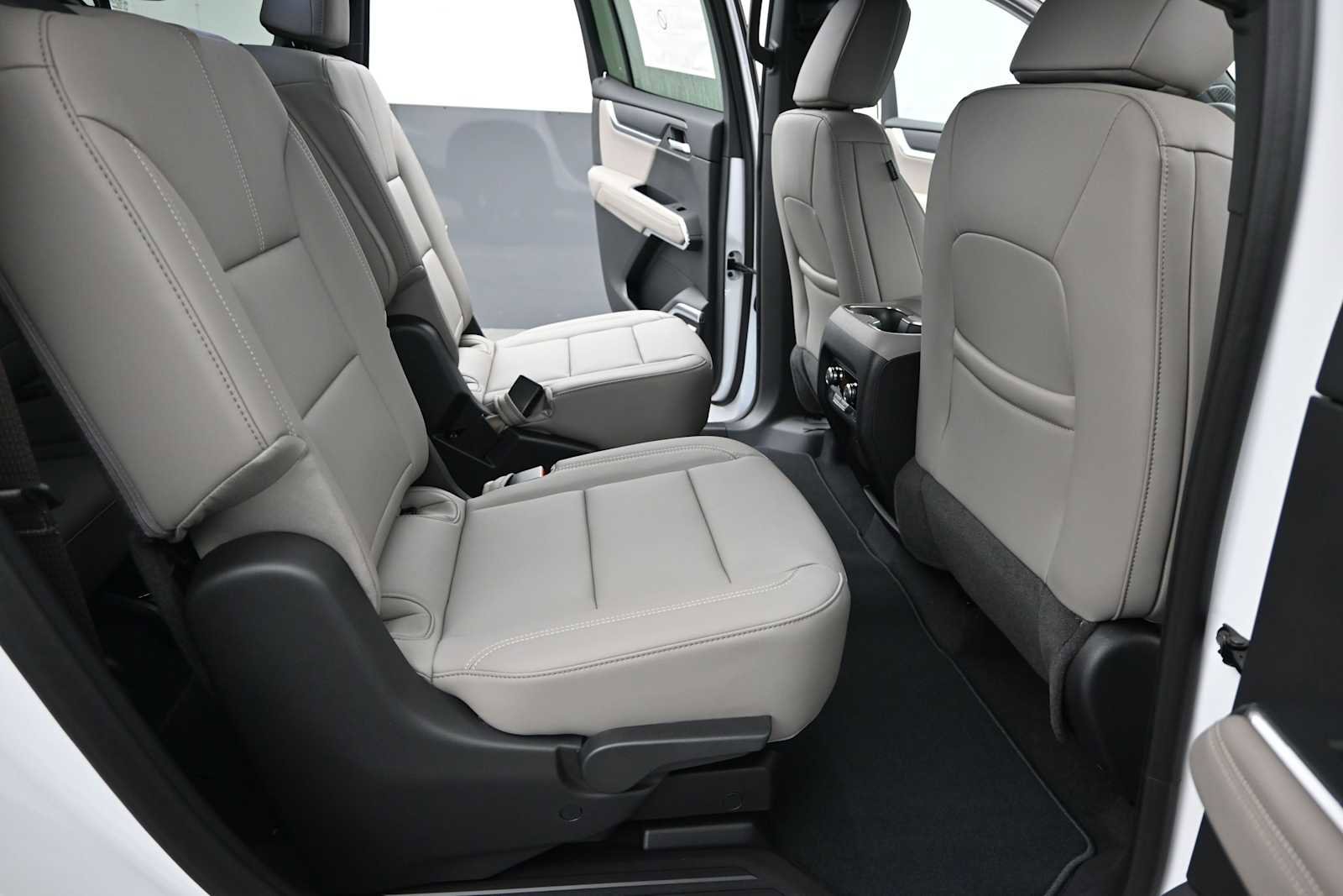 New 2026 GMC Acadia Elevation w/ Black Edition AWD/4WD image 21