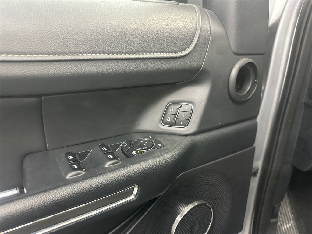 Used 2024 Ford Expedition Max XLT image 12