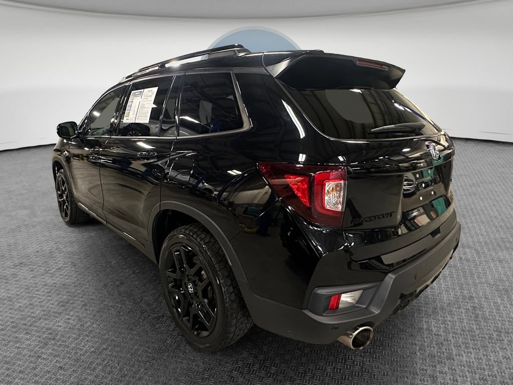 Used 2025 Honda Passport Black Edition image 7