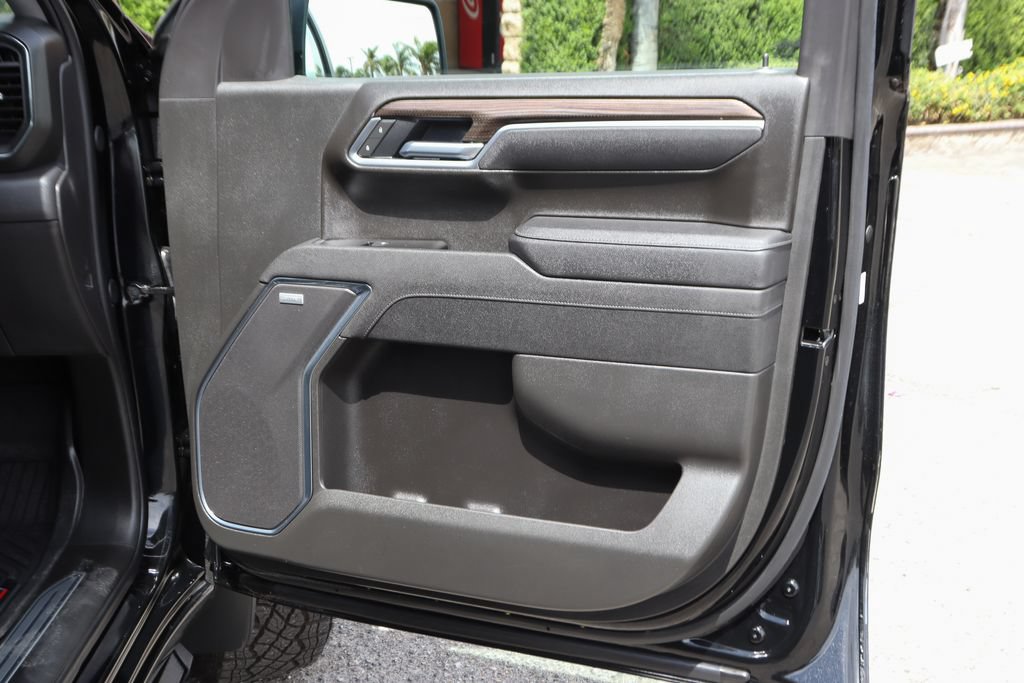 Used 2026 Chevrolet Silverado 1500 LT Trail Boss w/ LT Trail Boss Premium Package AWD/4WD image 41