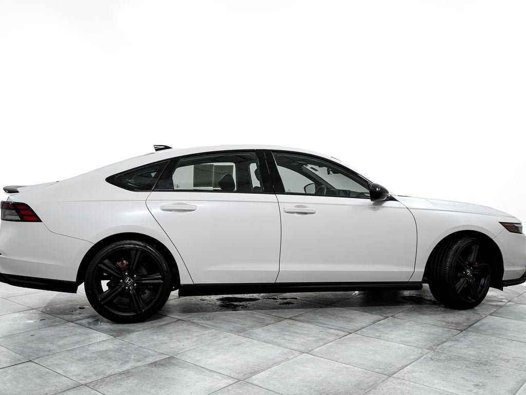 Used 2023 Honda Accord Sport image 7
