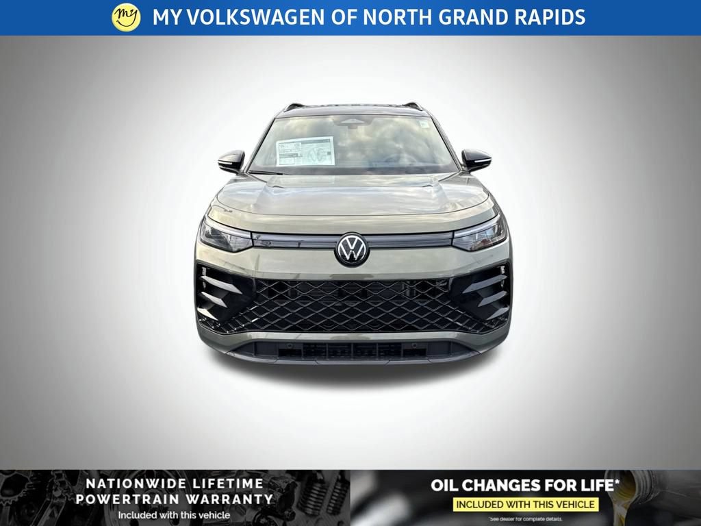 New 2026 Volkswagen Tiguan SE R-Line AWD/4WD image 8