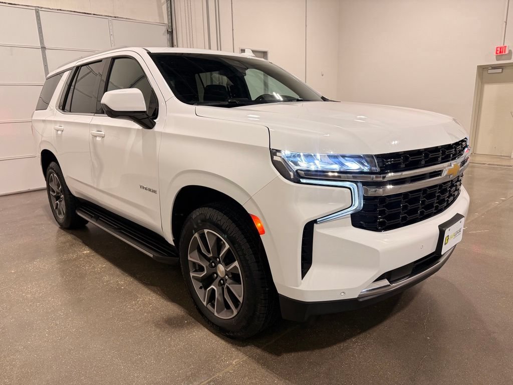 Used 2024 Chevrolet Tahoe LS RWD image 3