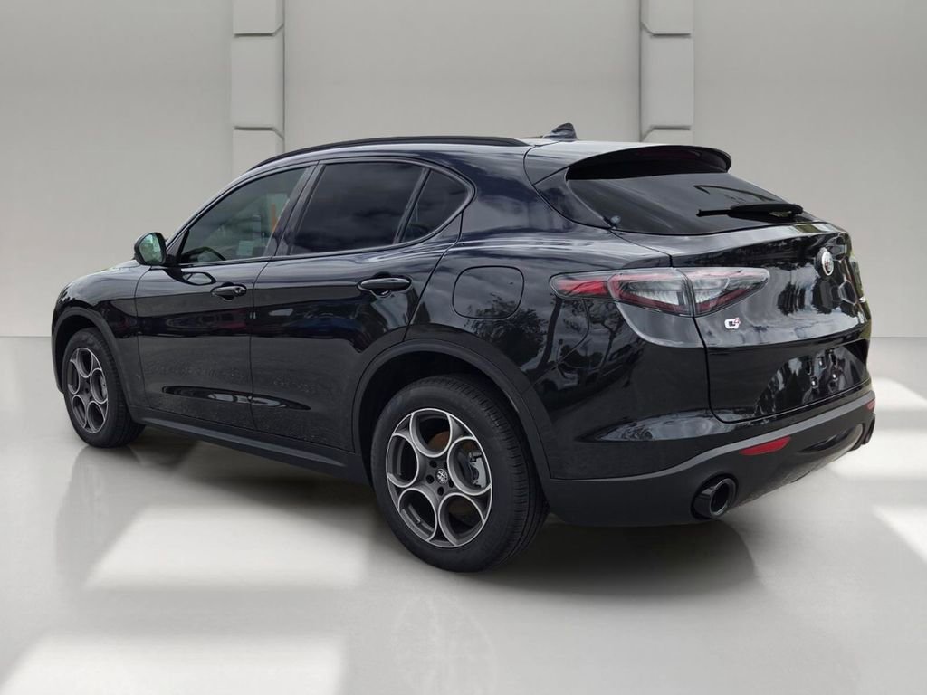 New 2025 Alfa Romeo Stelvio Sprint w/ Convenience Package AWD/4WD image 7
