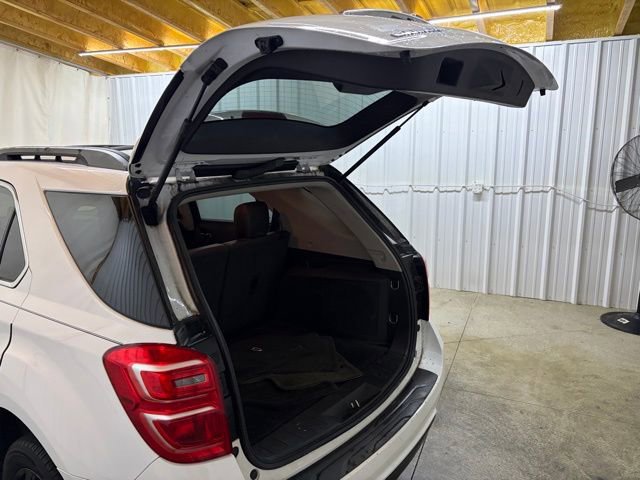 Used 2017 Chevrolet Equinox LT w/ Sport Edition image 9