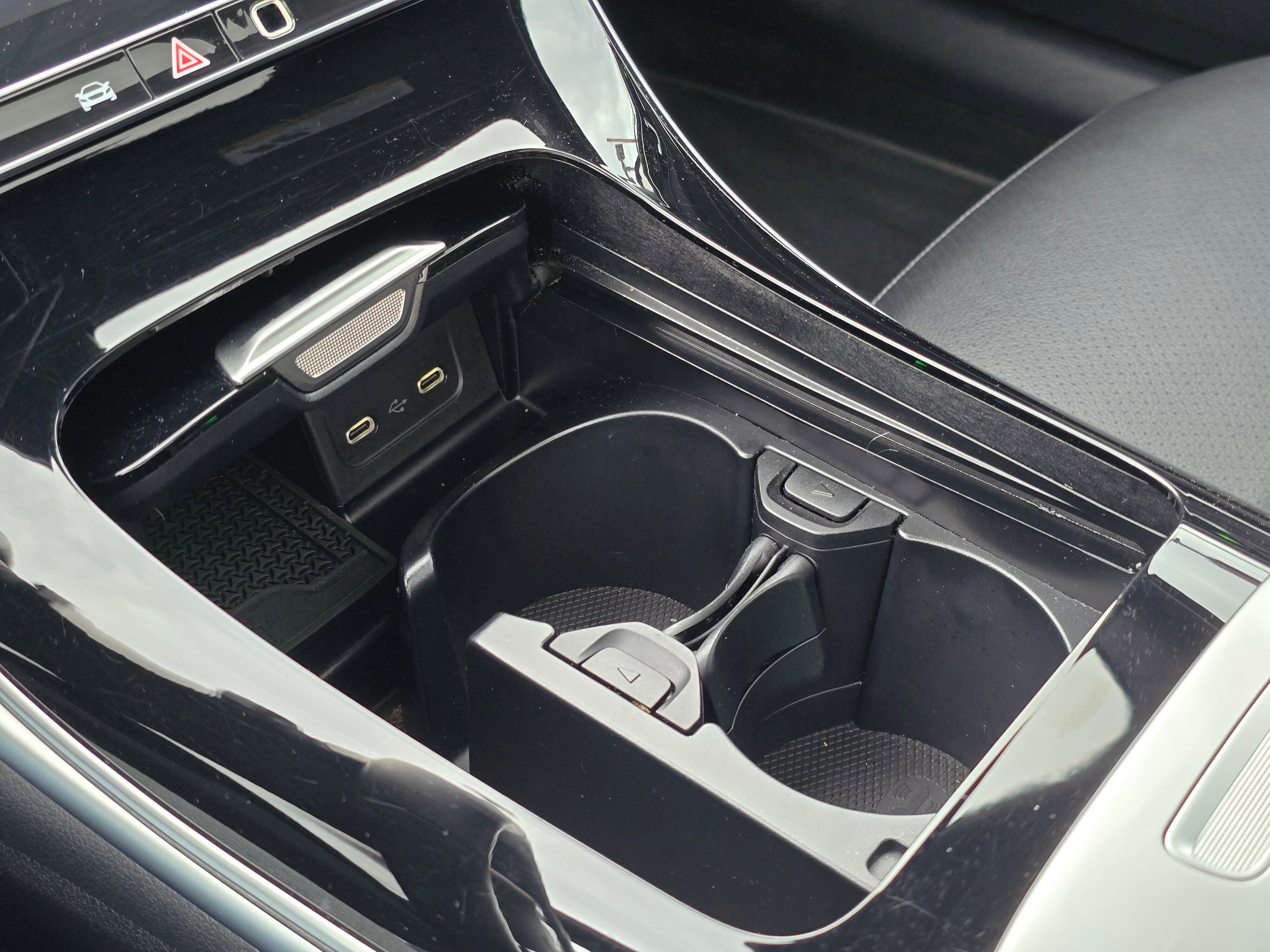 Used 2025 Mercedes-Benz C 300 Sedan image 31