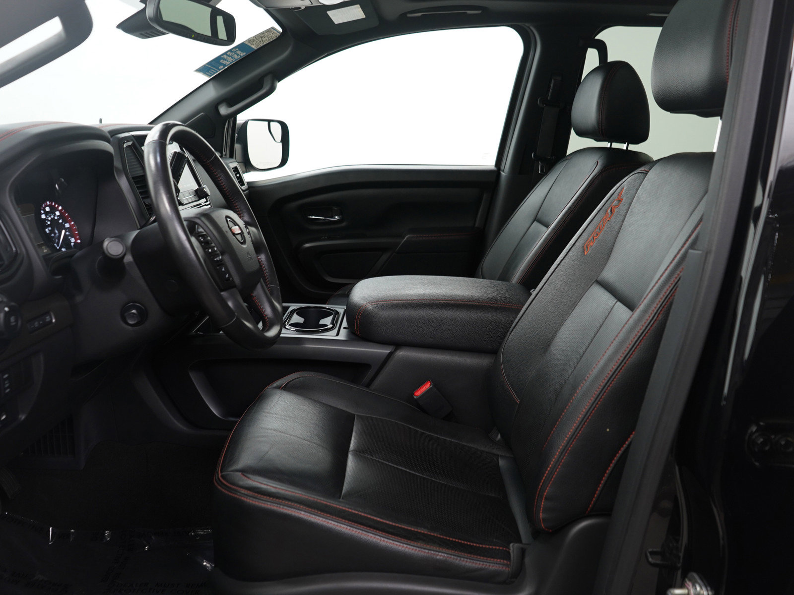 Used 2020 Nissan Titan PRO-4X w/ Pro-4x Convenience Package image 15