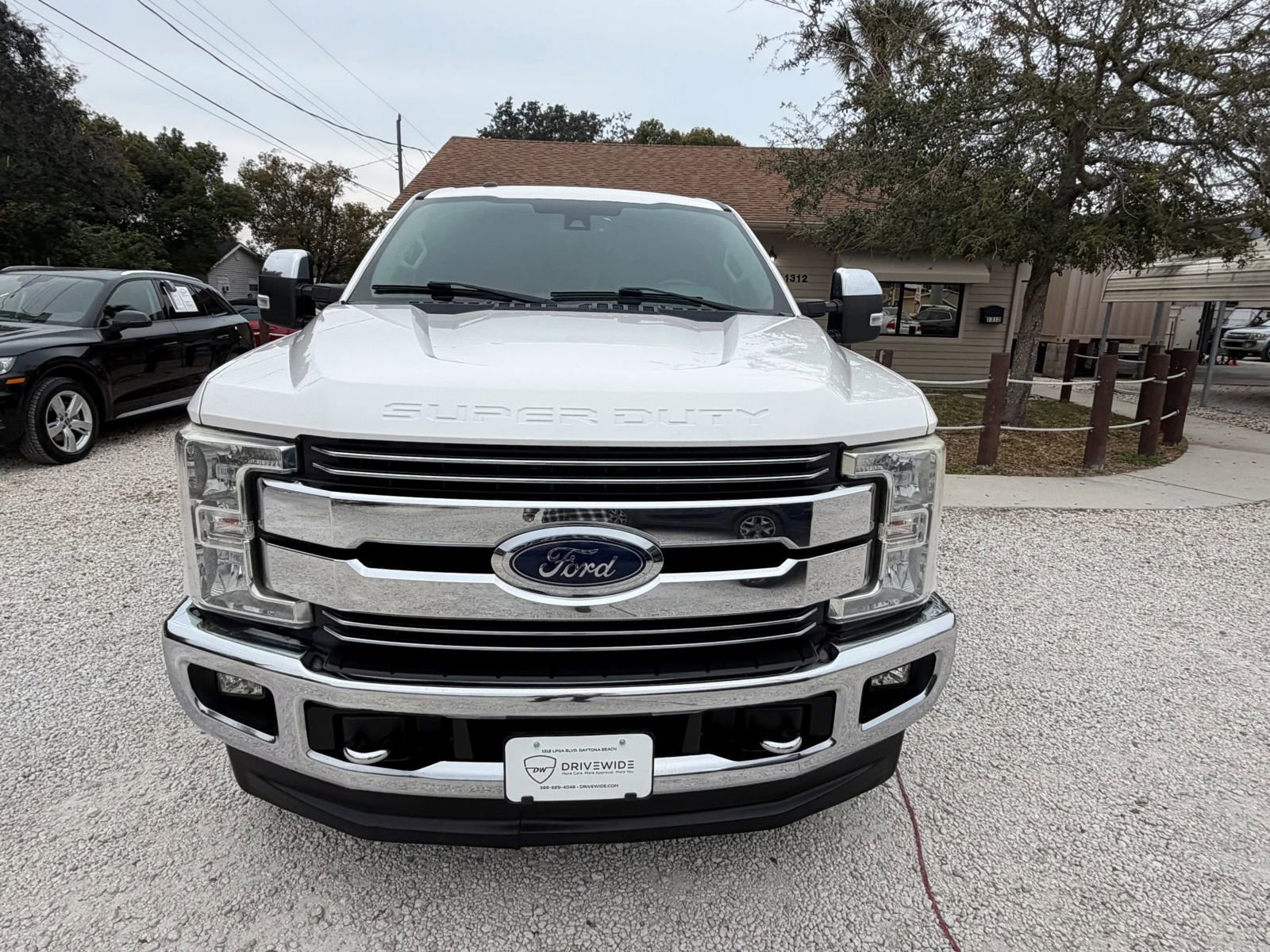 Used 2018 Ford F350 Lariat w/ Lariat Ultimate Package AWD/4WD image 4