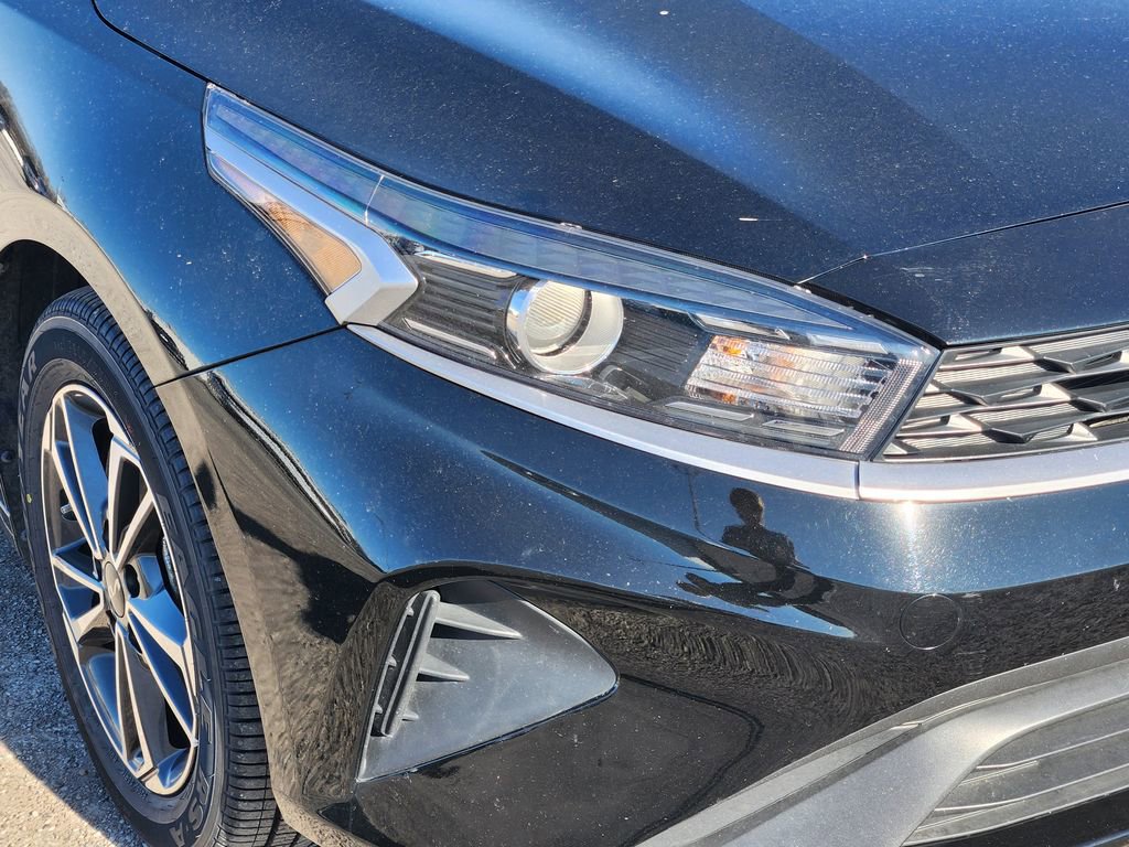 Used 2024 Kia Forte LXS image 9