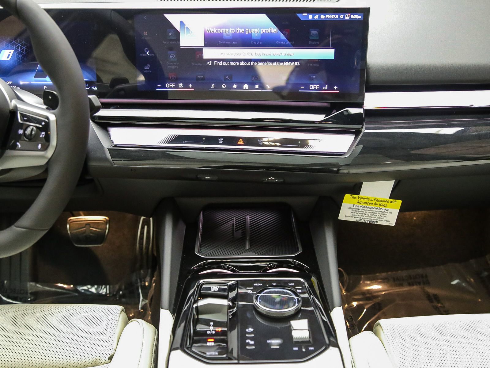 New 2027 BMW 550e xDrive AWD/4WD image 14