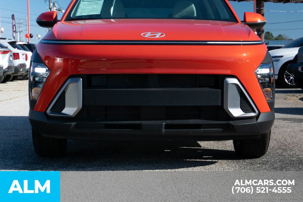 Used 2025 Hyundai Kona SEL image 6