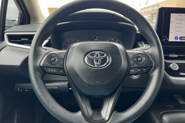 Used 2025 Toyota Corolla LE w/ LE Premium Package FWD image 28