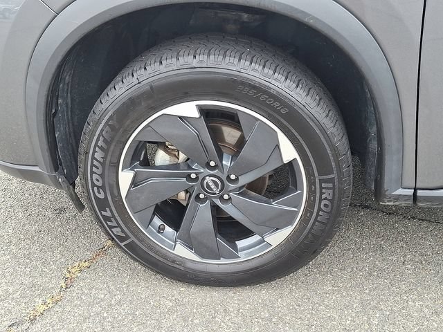 Used 2025 Nissan Rogue SV AWD/4WD image 8