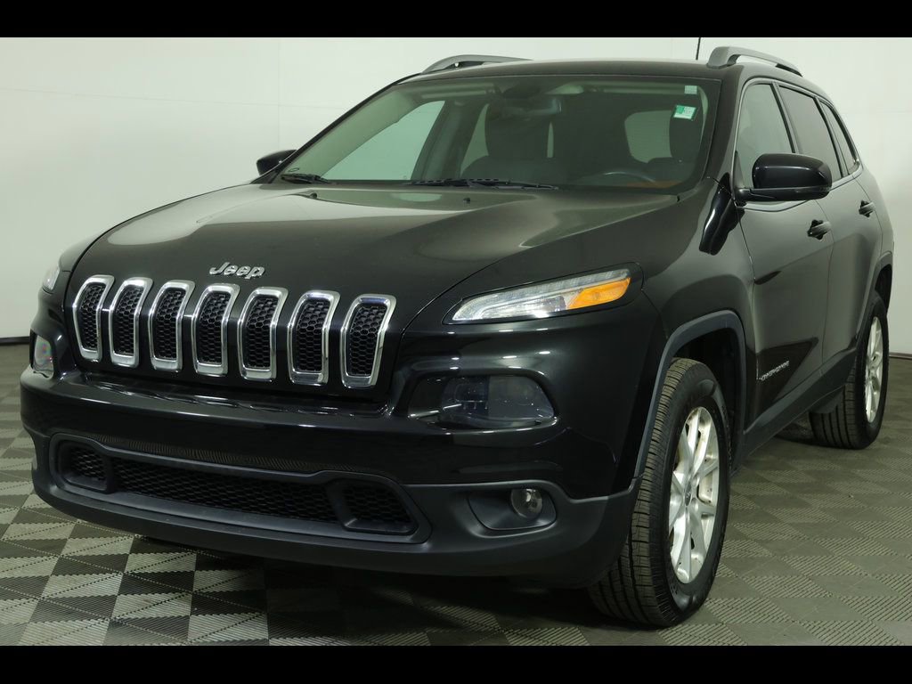 Used 2016 Jeep Cherokee Latitude w/ Safety/Convenience Group AWD/4WD video 1