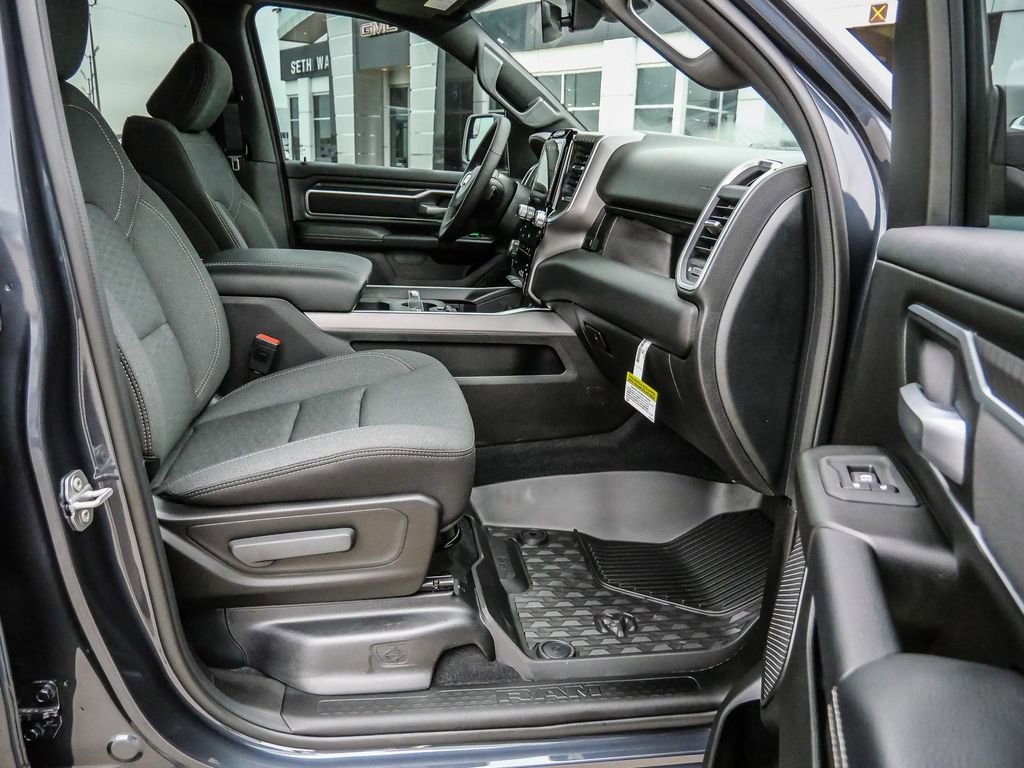 New 2026 RAM 1500 4x4 Crew Cab image 14