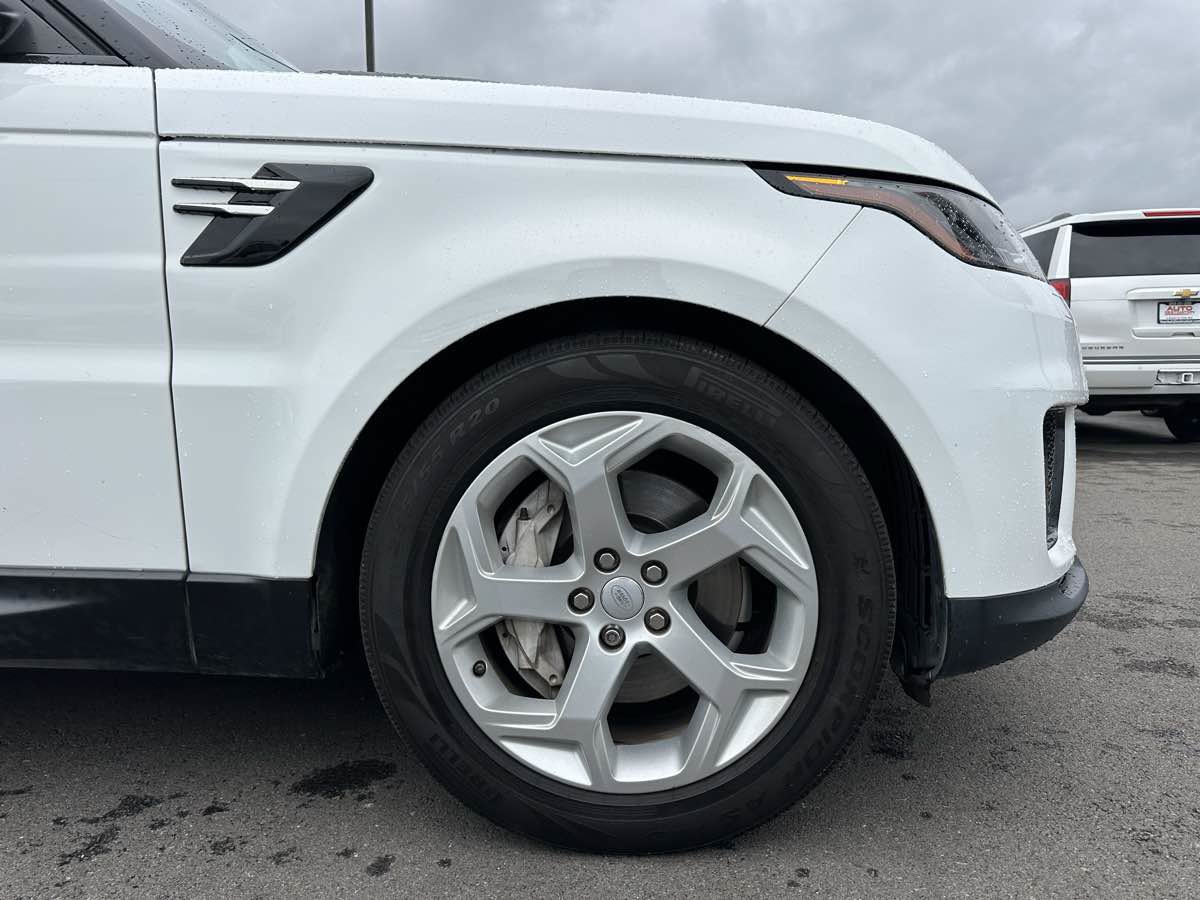 Used 2019 Land Rover Range Rover Sport SE AWD/4WD image 25