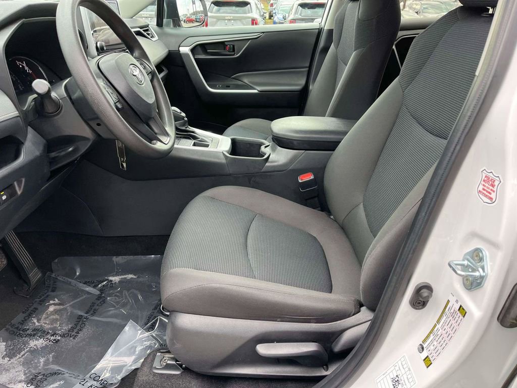 Used 2024 Toyota RAV4 LE image 15
