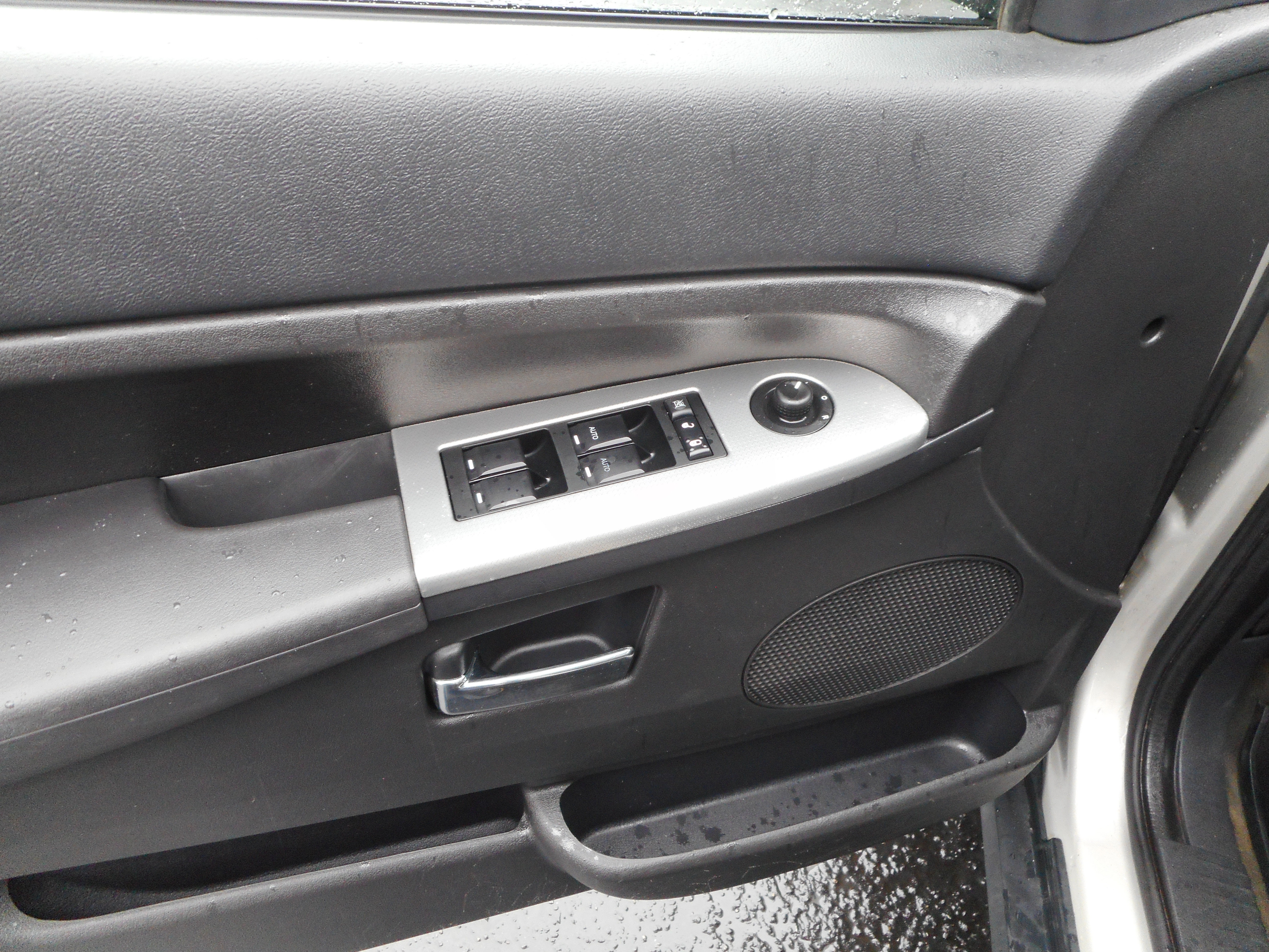 Used 2009 Jeep Grand Cherokee Laredo AWD/4WD image 15