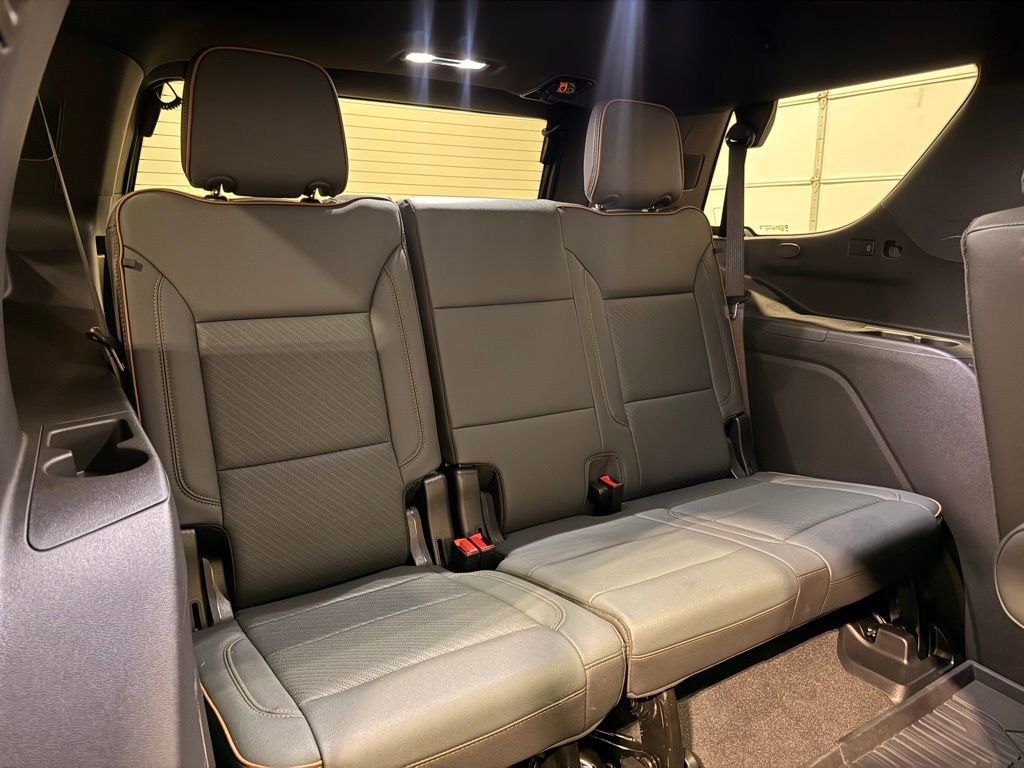 Used 2025 GMC Yukon AT4 w/ AT4 Premium Package AWD/4WD image 33