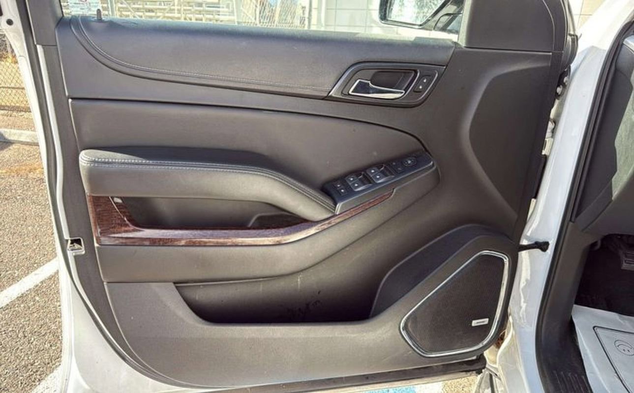 Used 2017 GMC Yukon SLE w/ SLE Value Package image 19