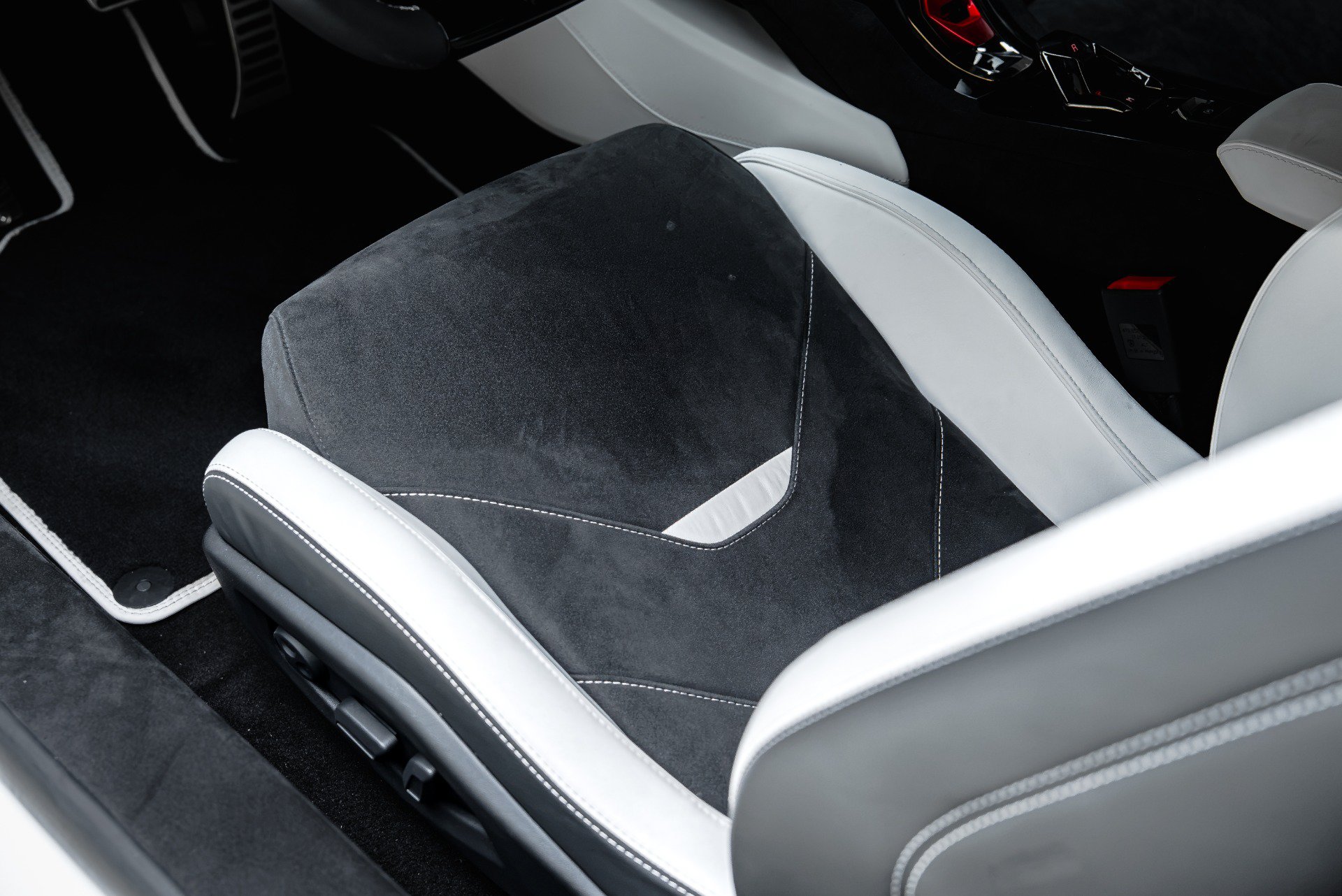 Used 2023 Lamborghini Huracan Tecnica RWD image 45