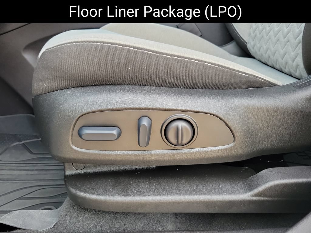 Used 2024 Chevrolet Equinox LS w/ LS Convenience Package AWD/4WD image 11