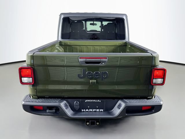 Used 2023 Jeep Gladiator Sport AWD/4WD image 8