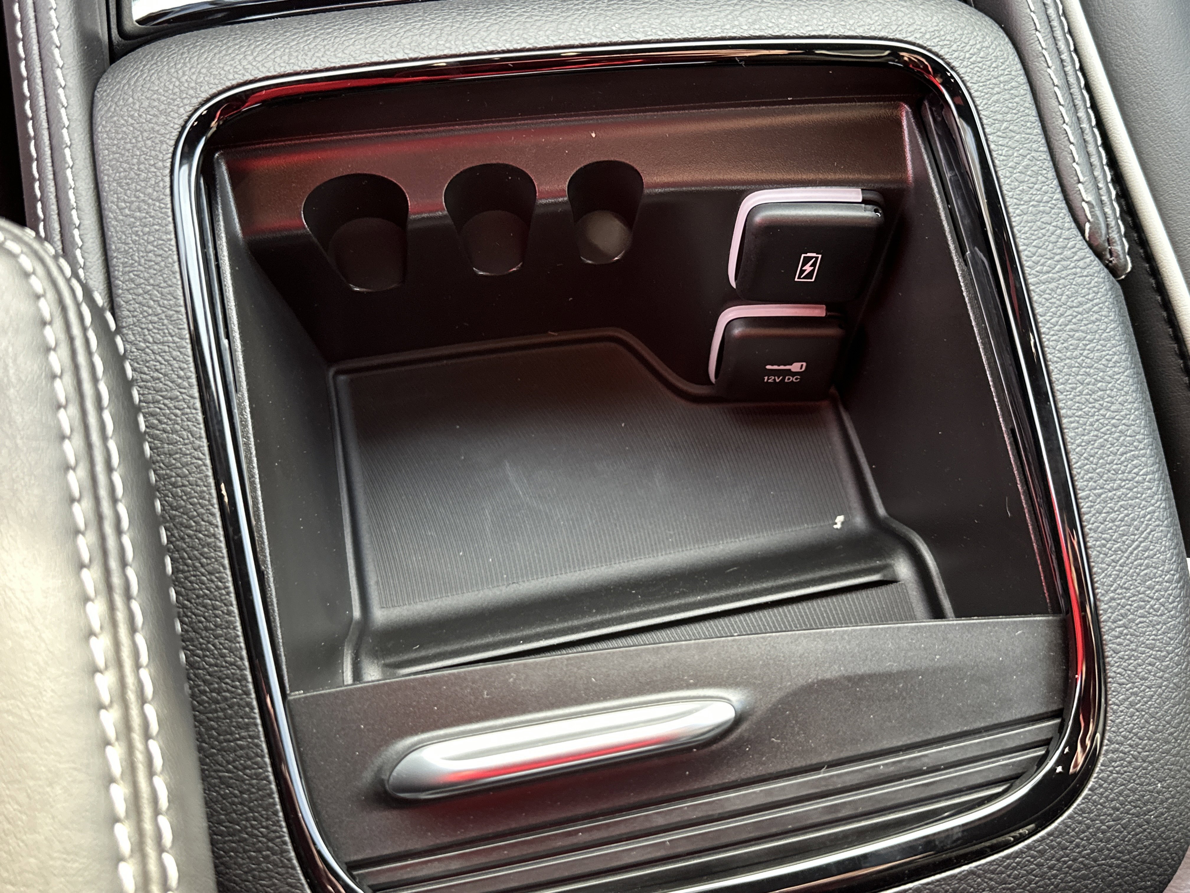 New 2026 Chrysler Pacifica Limited w/ S Appearance Package image 5