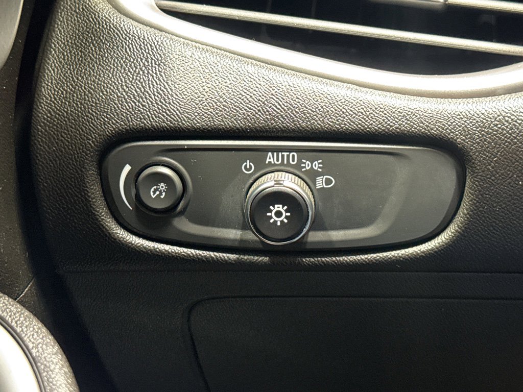 Used 2024 Chevrolet Malibu LT image 30