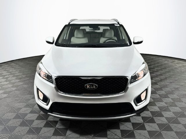 Used 2017 Kia Sorento EX FWD image 2