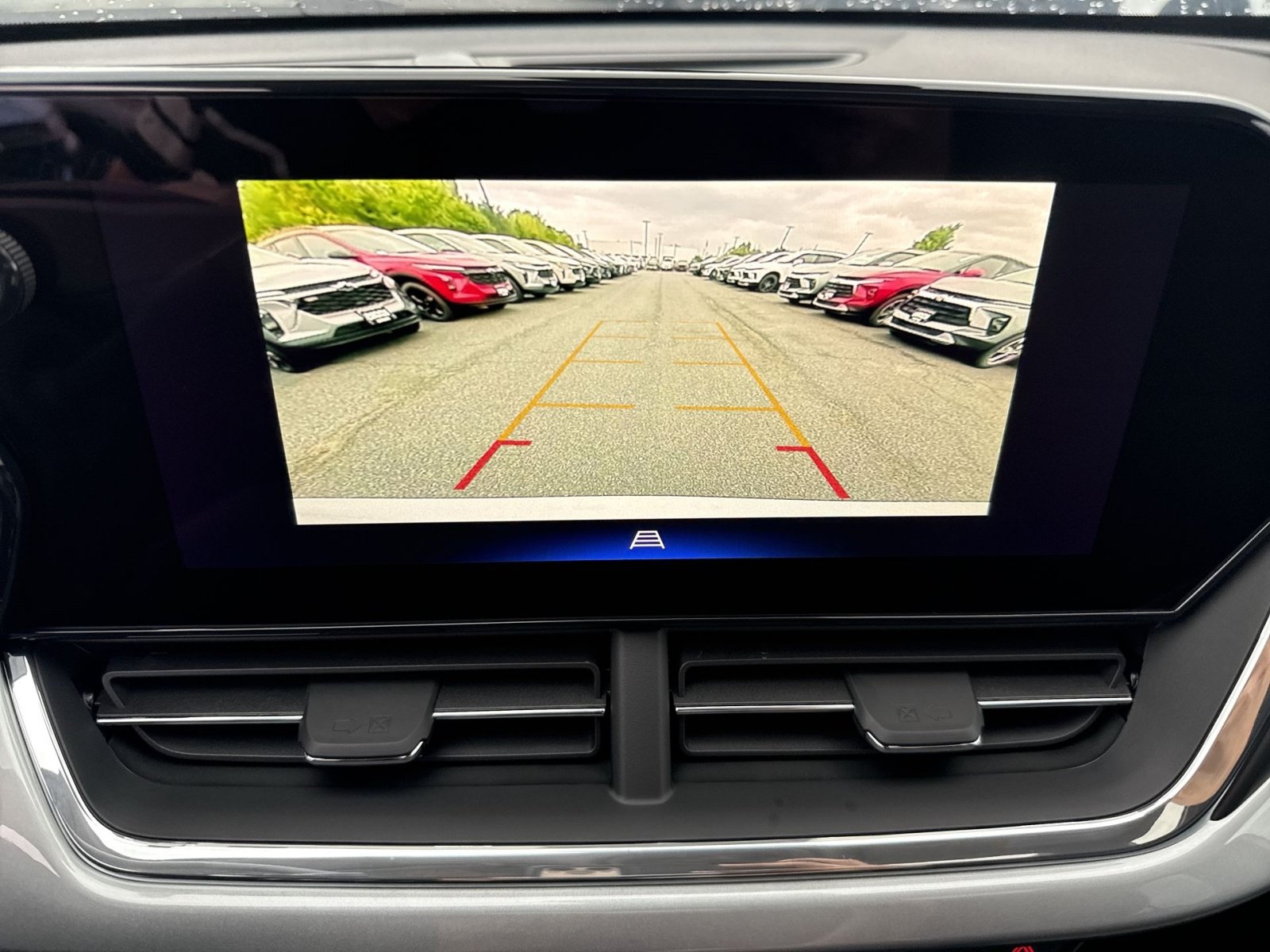 New 2026 Chevrolet Trax LT w/ Sunroof Package FWD image 20