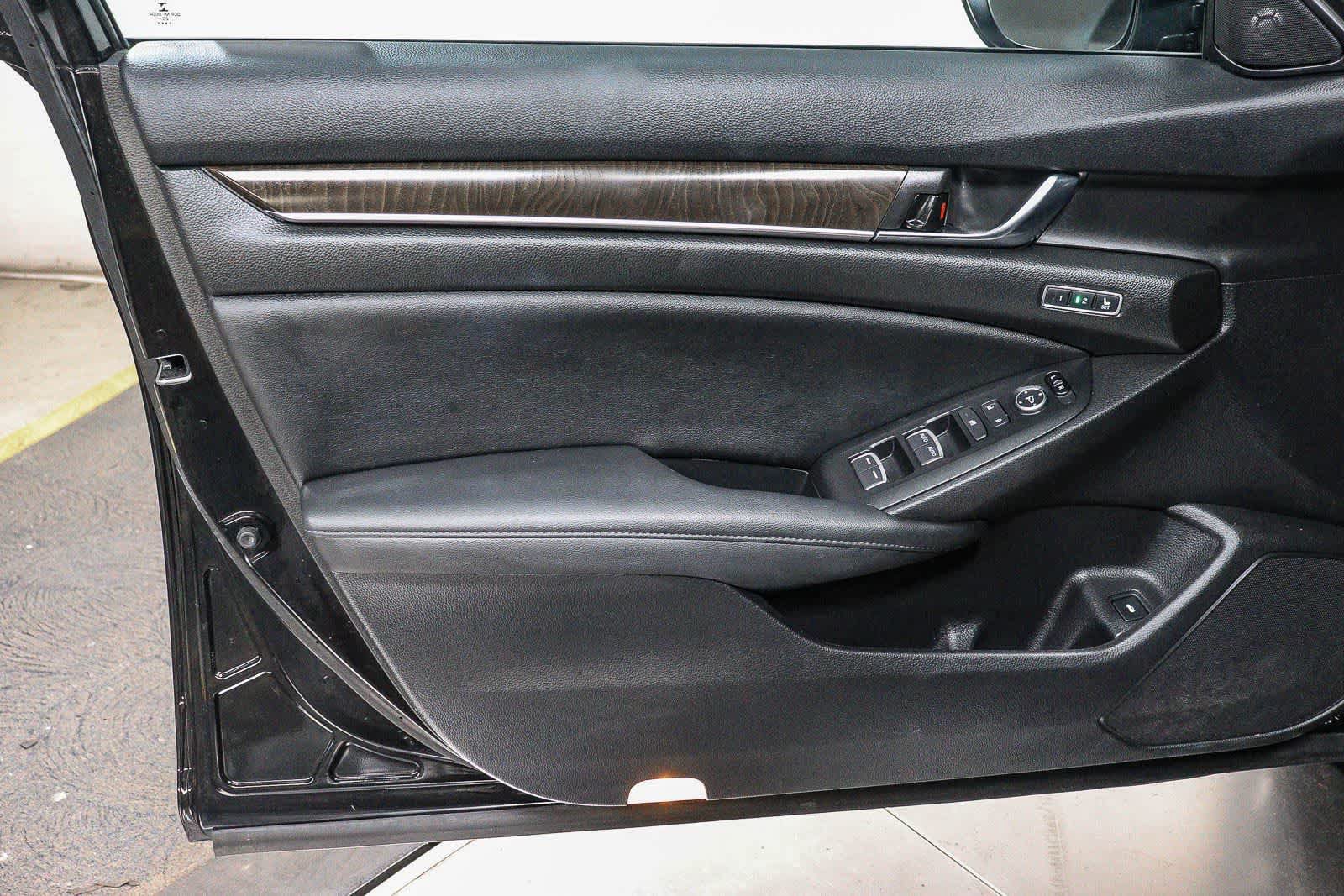 Used 2021 Honda Accord EX-L image 24